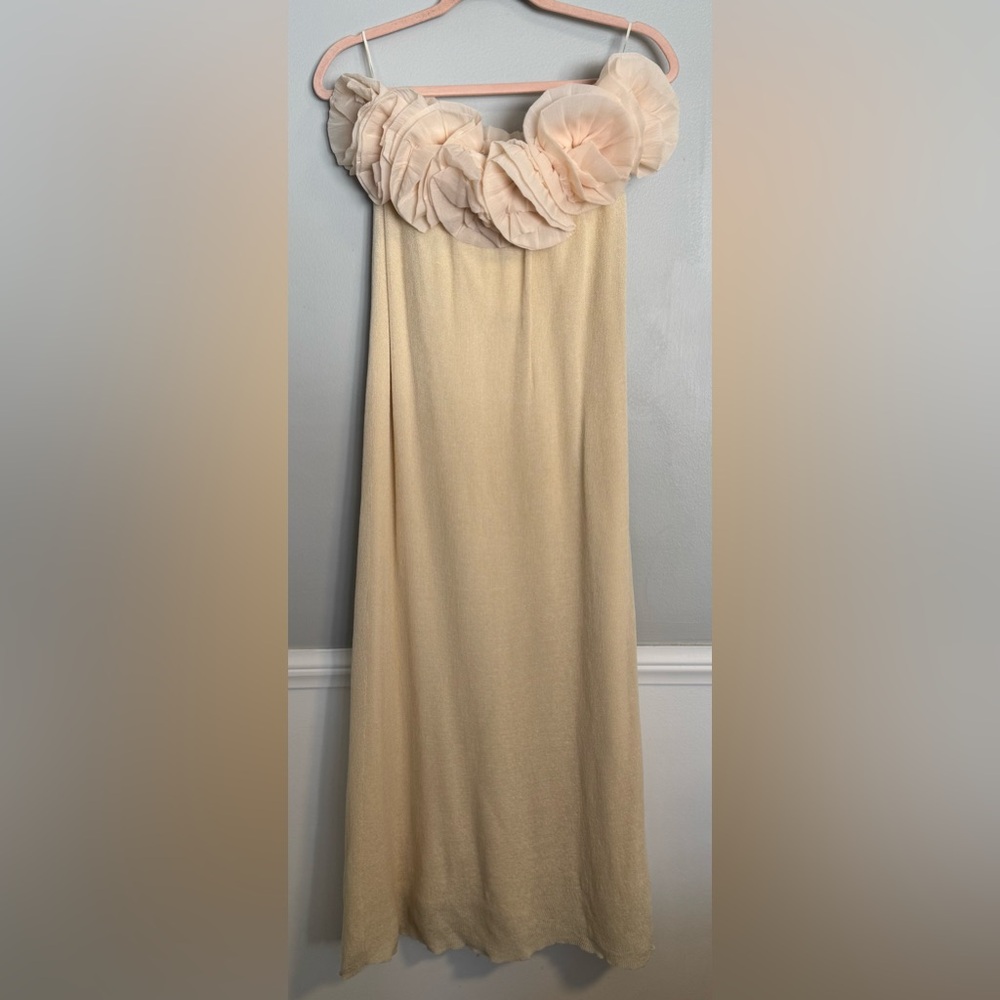 Zara Cream Strapless Dress with Floral Accents - Picture 3 of 7